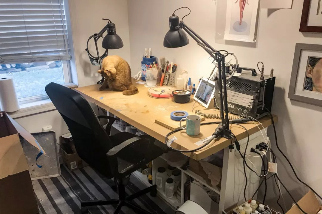 他肢解卡通人物，不但没毁童年，还倍受追捧