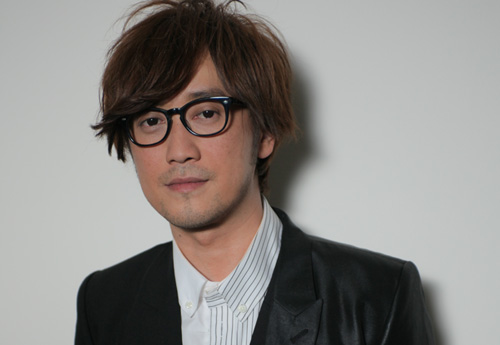 留了胡子反而更帅的男星,刮掉胡子帅到爆的男星