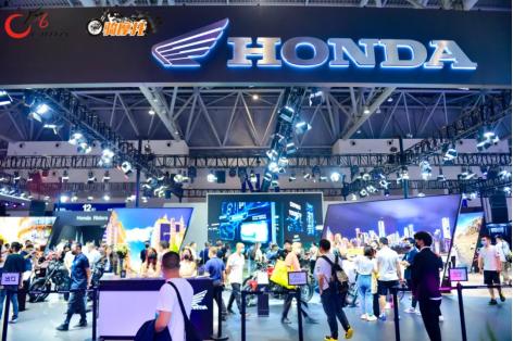 跨越大半个中国来到重庆摩博会,全国摩友齐聚重庆摩博会