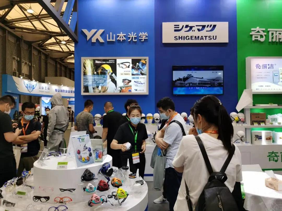 乘风破浪的基层工作者,乘风破浪的维和军人