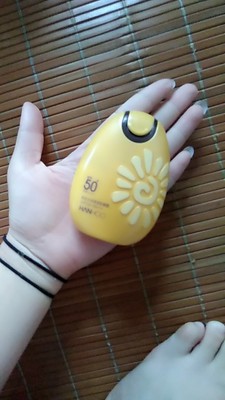 皮肤油腻毛孔粗大用什么护肤品,皮肤松弛用什么护肤品提拉紧致