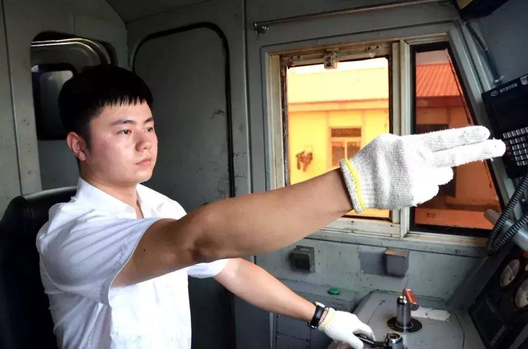 问对方一个尴尬的问题,问得比较尴尬的问题