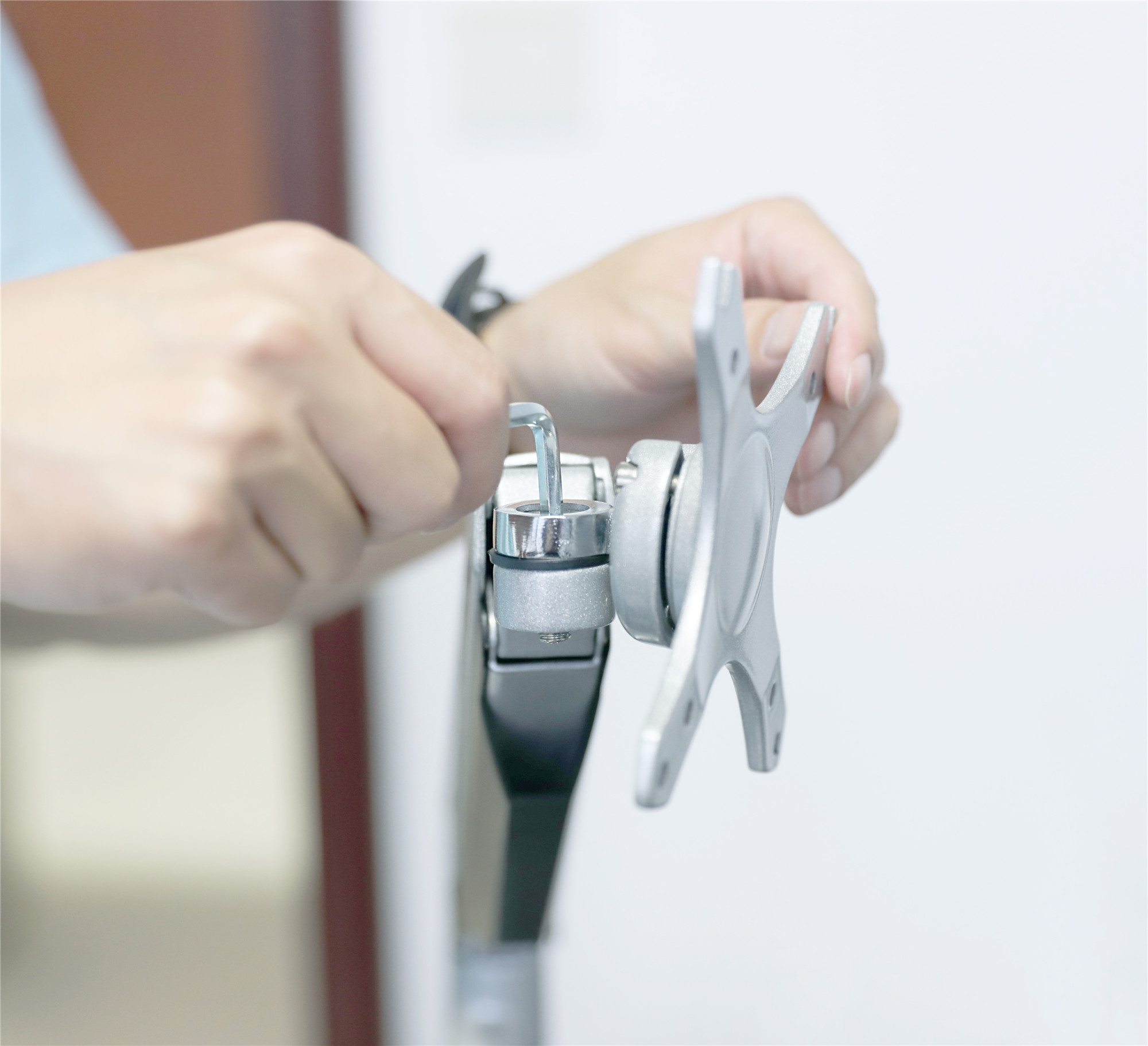 办公拒绝职业病，乐歌D7显示器支架会成为公司工作的标配吗？