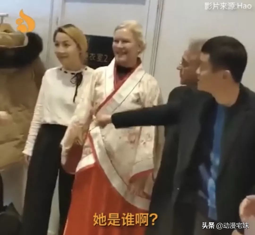 微商借豪车装逼出事故,大型微商失败现场