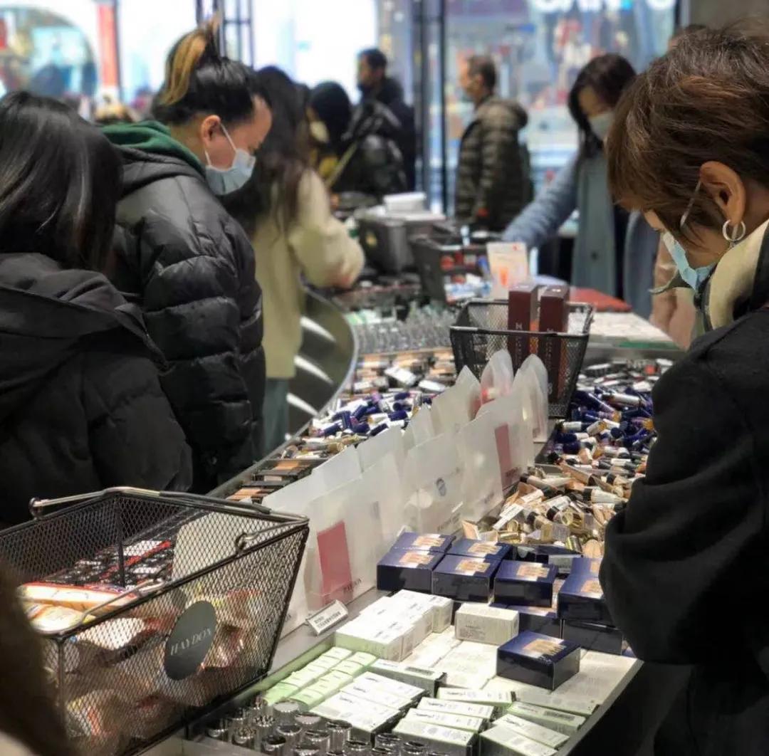 开个正品化妆品小样店怎么样,化妆品小样生意