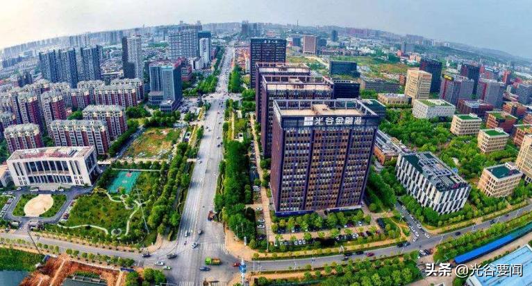 光谷金融港b21栋堵车,武汉光谷金融港现状