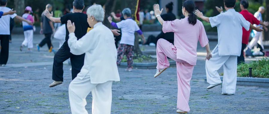 运动不当小心关节炎,运动对痛风尿酸盐沉积有缓解吗