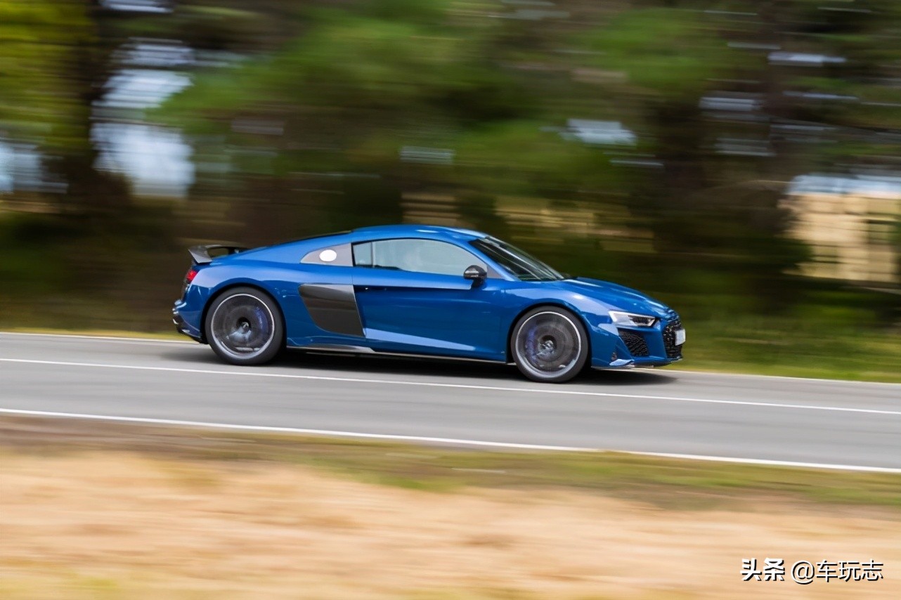 奥迪R8V10Coupeperformance版,新款奥迪r8v10performance版本