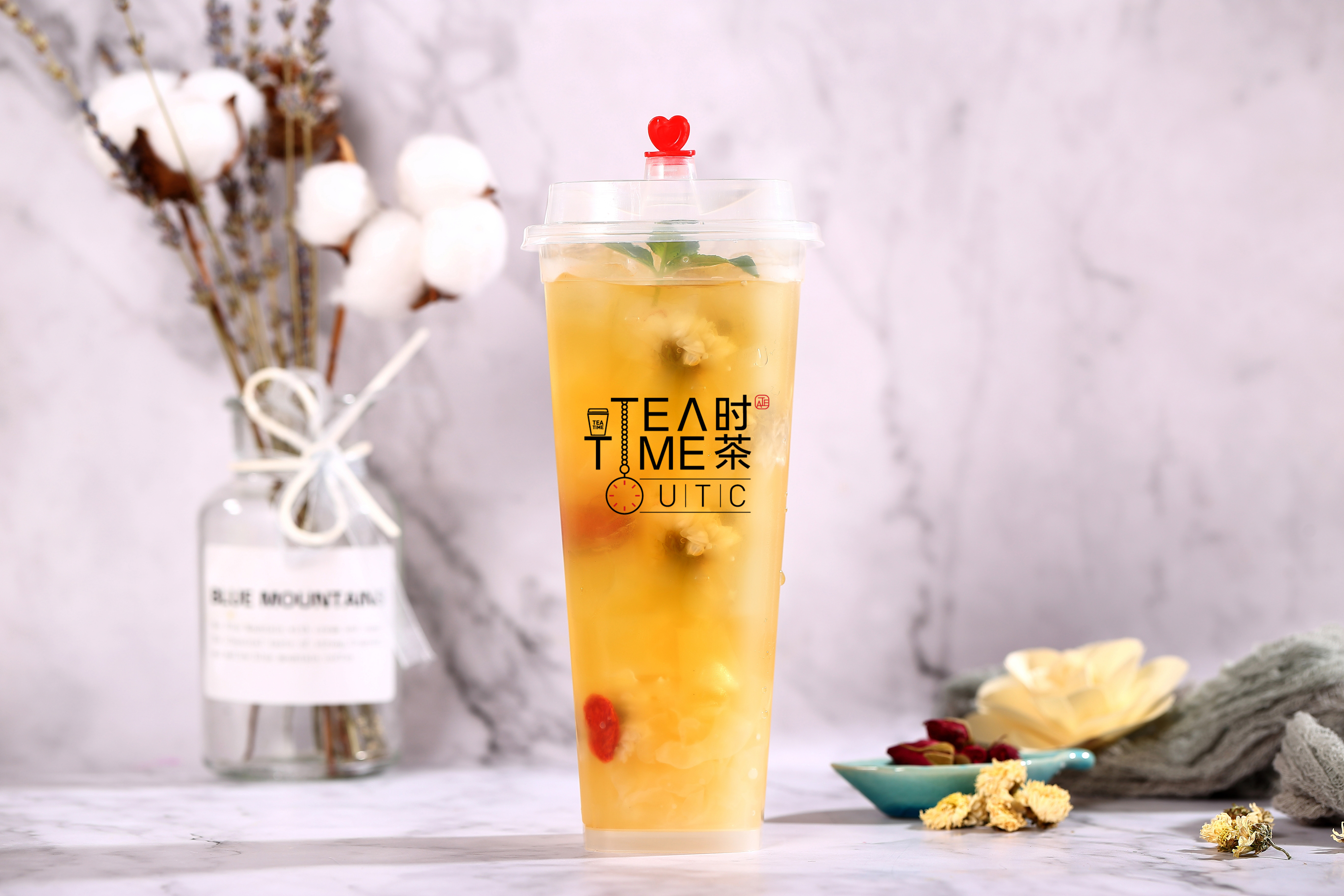 入门娃哈哈奶茶店应该准备多少钱,在农村开奶茶店需要准备什么