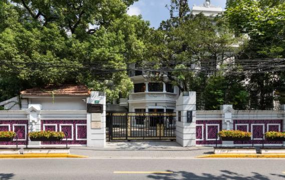 prada4000元包,prada包平均多少钱