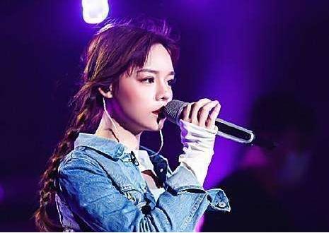 “浙江高考满分作文”惹争议:看不懂?那是你太久没读书了