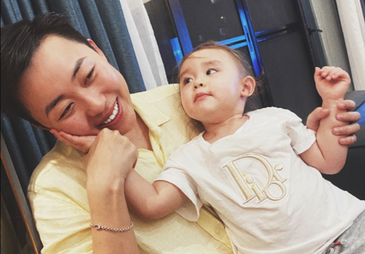 跨国买精生混血女儿的叶海洋，二胎出生了！前一天还在直播