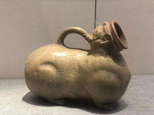 关于马桶发展史的书,马桶文化差异图片