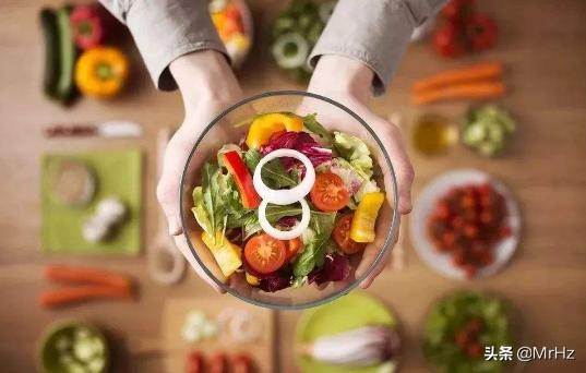 几点吃晚餐能让你健康又长寿,晚餐的好习惯让你健康不发胖