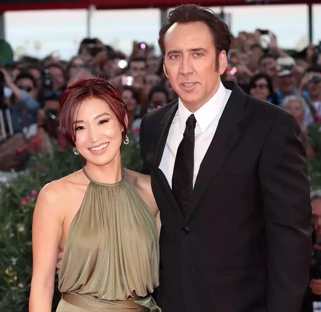 坐拥15座豪宅,50辆豪车,只会用钱哄女人却被绿的悲情影帝