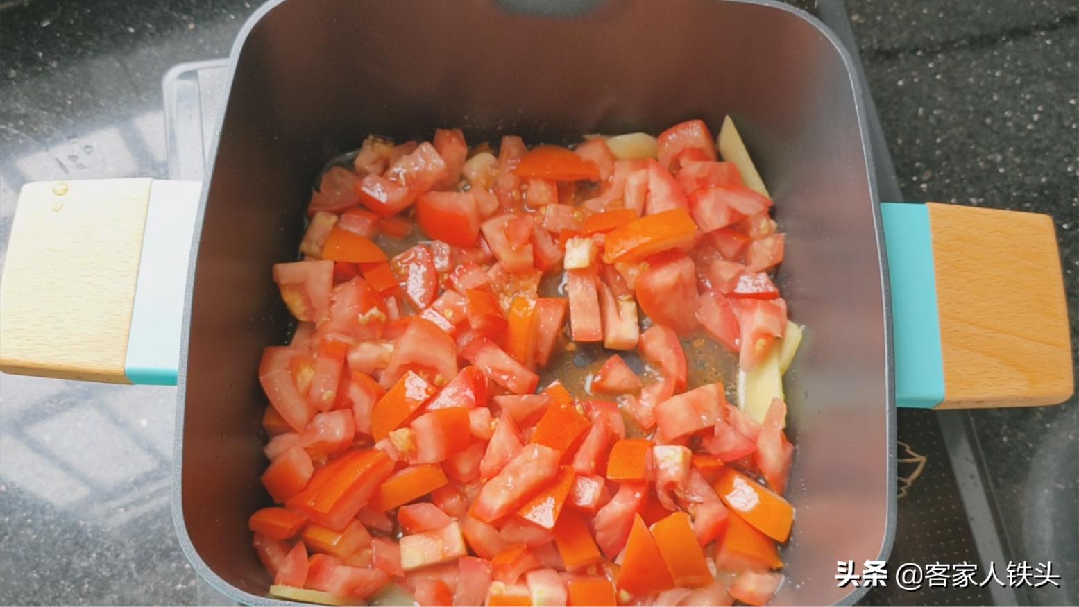 牛肉可以和西红柿金针菇一起吃吗,牛肉金针菇家常做法简单又好吃