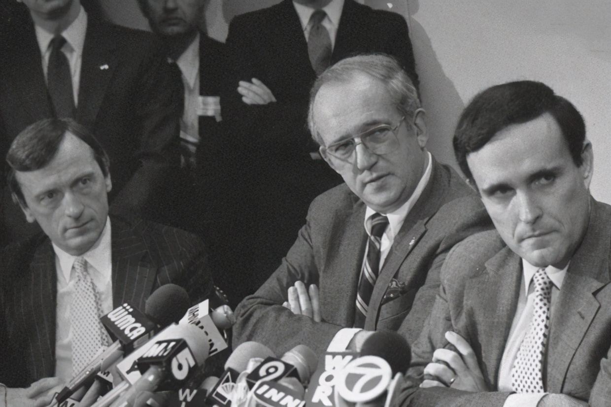 川普最忠诚的卫士是谁,川普老爷子最新视频