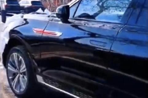 红旗e115和劳斯莱斯,红旗汽车15万左右的车