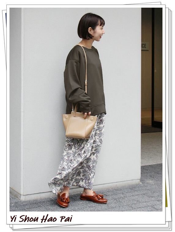 无帽灰色卫衣怎么搭配才好看,灰色无帽卫衣穿搭图片