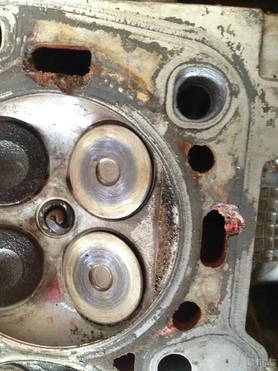 发动机冷却液怎么修理图解,汽车发动机冷却液往外冒怎么回事