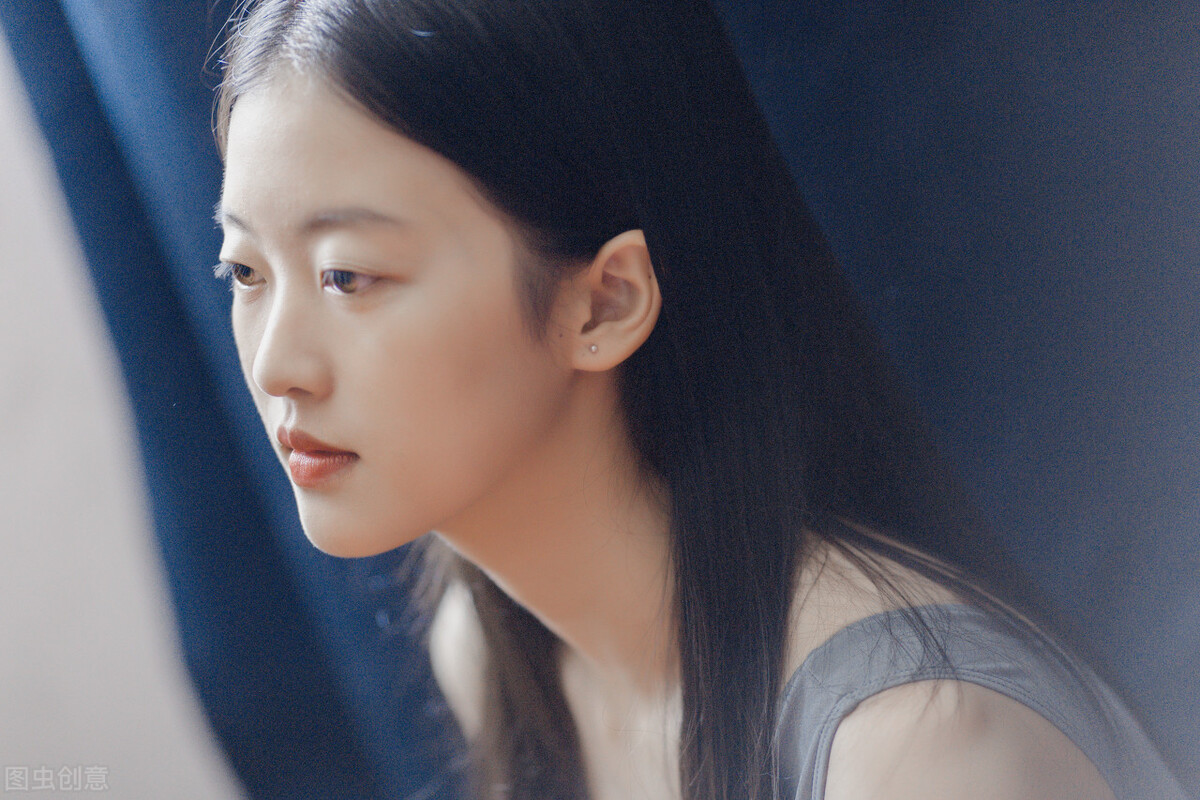 染完头发第一次洗头为什么不掉色,染完头发怎么洗头视频教程