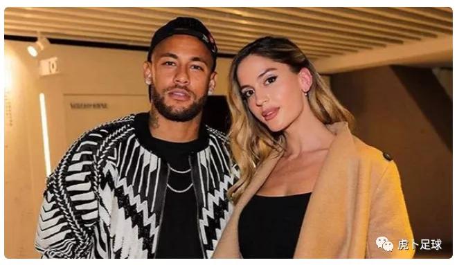 足球球员与球迷的暖情时刻,足球运动员与球迷的暖心时刻