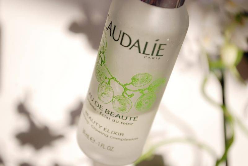 夏天化妆不脱妆遮瑕的技巧与步骤,夏天出汗不脱妆教程日常妆