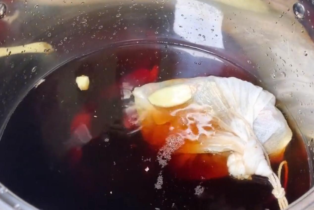 传统卤鸭掌做法,卤鸭掌家庭版正宗制作方法