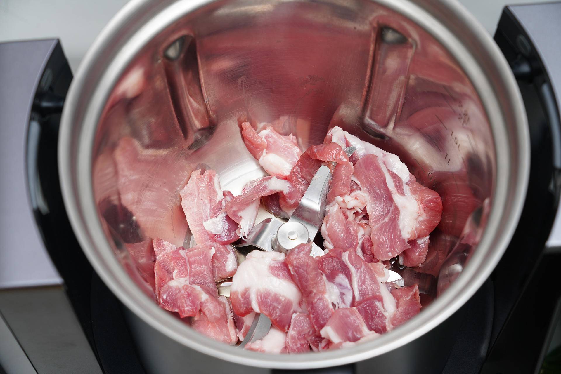 用自动机器炒菜的餐厅,自动炒菜料理机真实感受