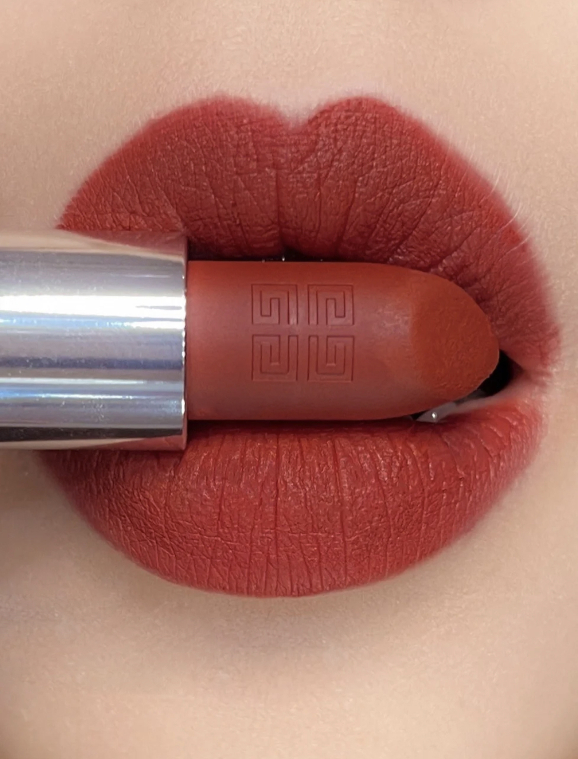 冬天口红推荐美宝莲,冬天适合什么样的口红