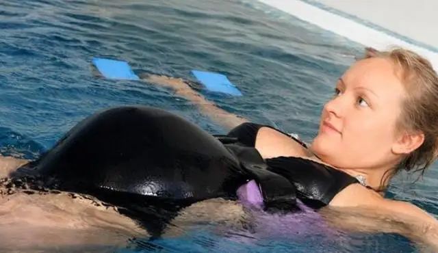 唐艺昕晒孕期游泳照,唐艺昕晒孕期游泳可以吗