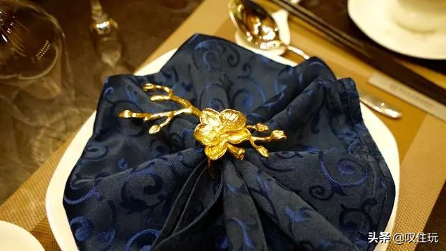 西安杨贵妃同款泡池酒店,杨贵妃西安温泉