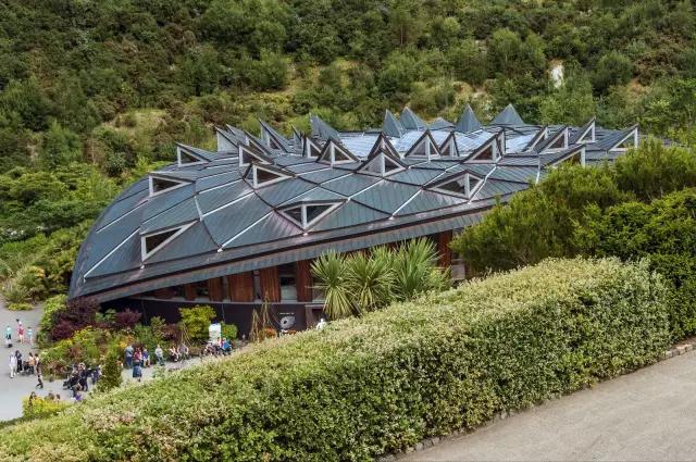 矿坑改造最美公园,矿坑改造湿地公园视频