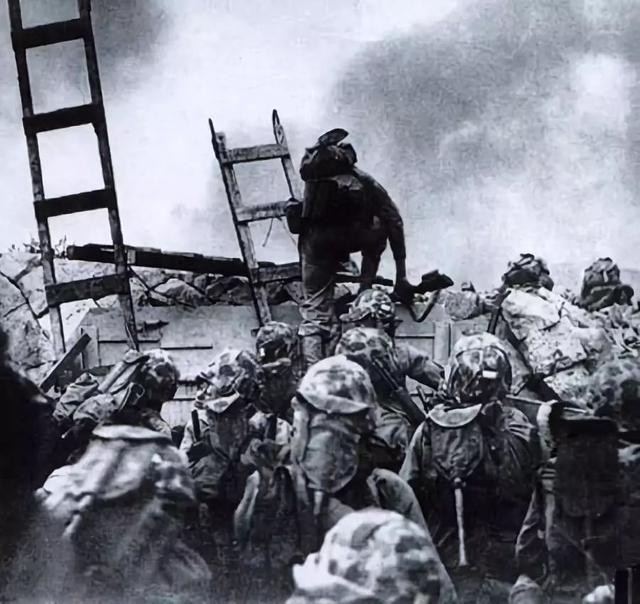 大半个朝鲜被解放，金日成准备*都迁**汉城，毛*东泽**却急电：小心仁川