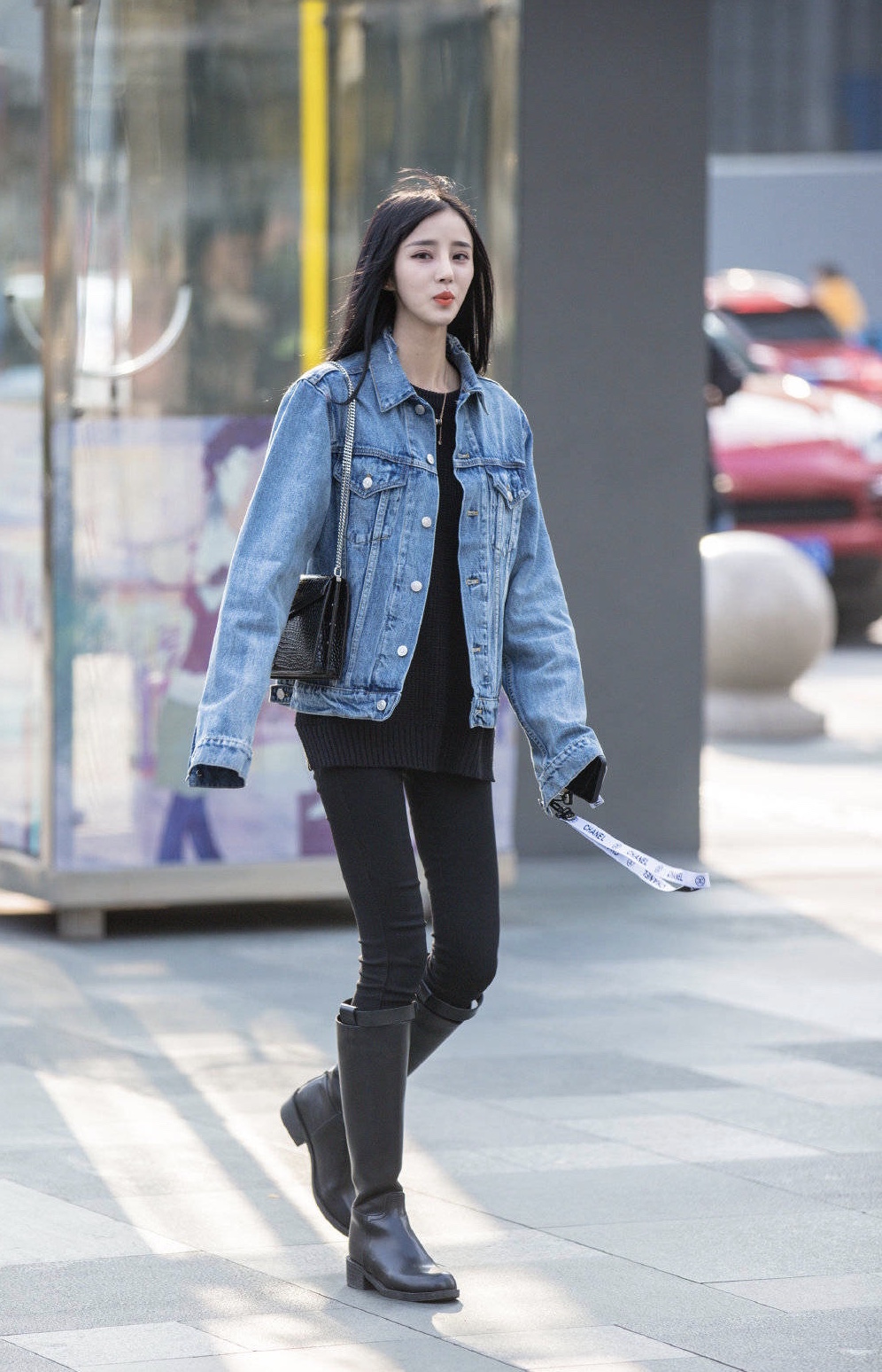 鏀惰捣浣犵殑澶栧,鏀惰捣浣犵殑鐗涗粩澶栧