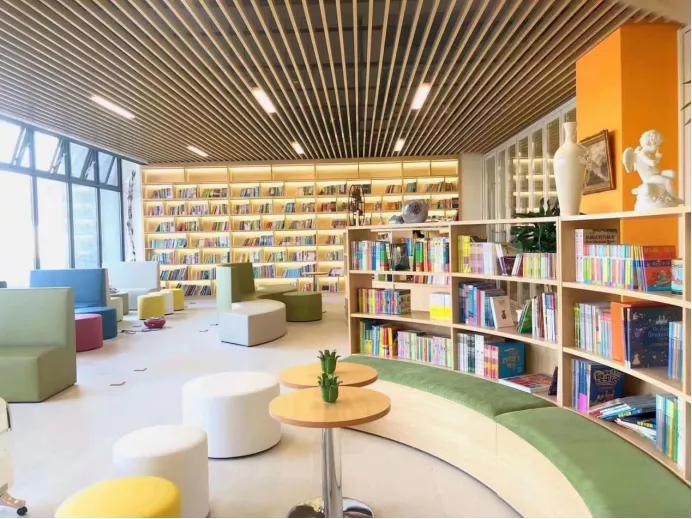 芬兰国家级团队打造，青城山下的“水墨校园”万汇国际学府牛在哪