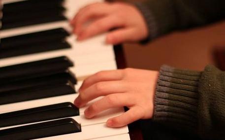 什么时间练琴最有效,怎么有效练琴吉他