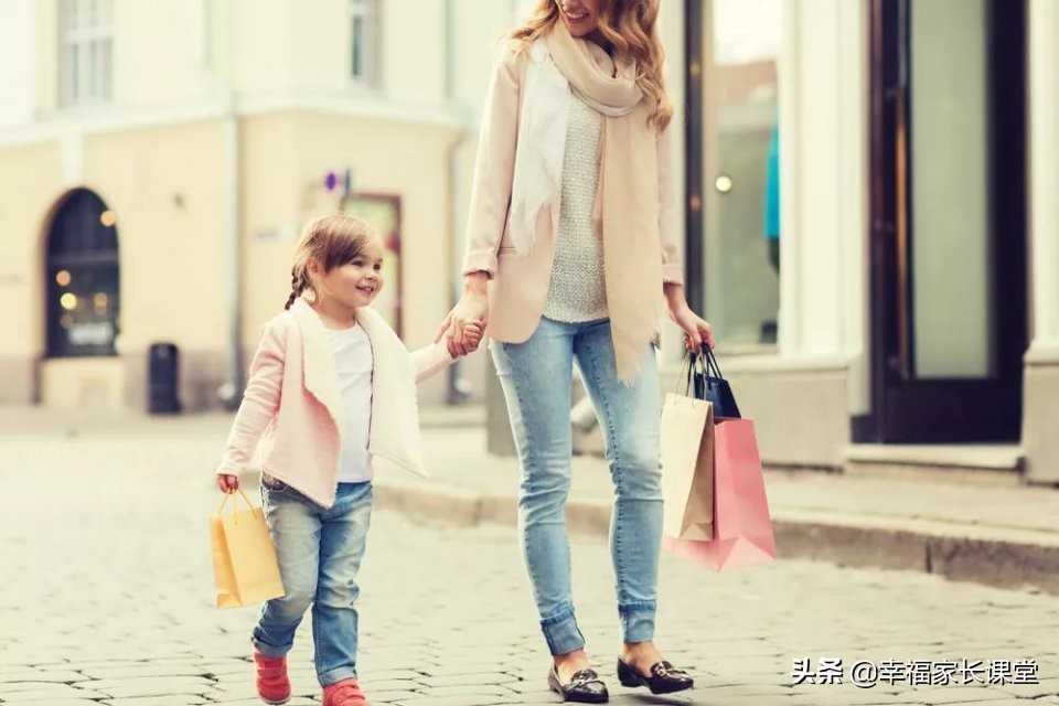 马云永远不抱怨别人,马云是个什么样的女人