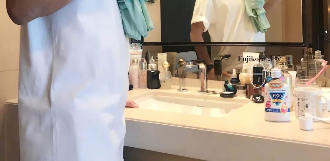 陈小春夫妇撒糖,应采儿朝天椒图片