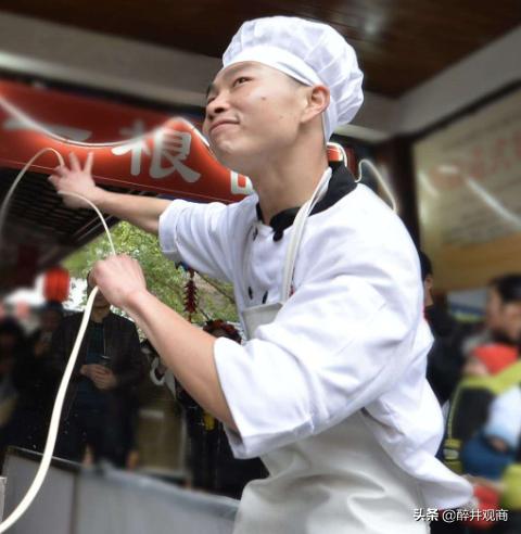 新晋网红拉面哥,拉面哥成网红后有收入么