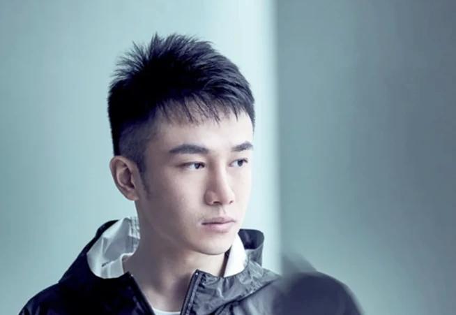 19岁创业卖奶茶估值上百亿凭啥,29岁靠卖奶茶40亿身价