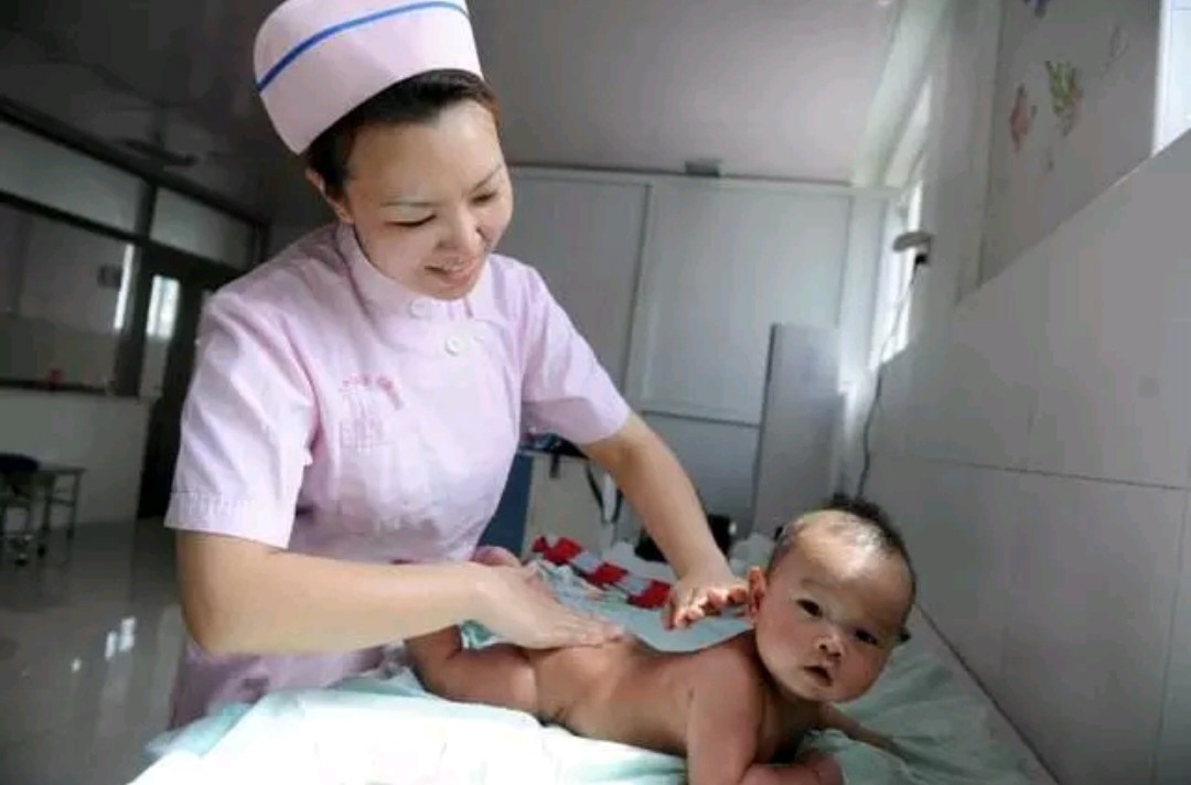 医院护士一个月多少钱工资,医院护士工资一般多少钱一个月