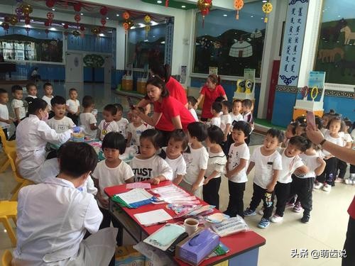 人美心善医术精湛,人美心善医术精医德高尚