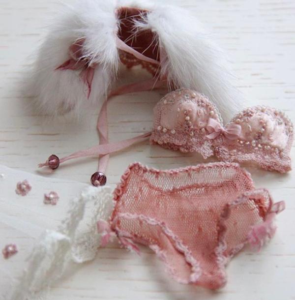 老爸酷爱芭比娃娃?微缩家具做到痴迷!