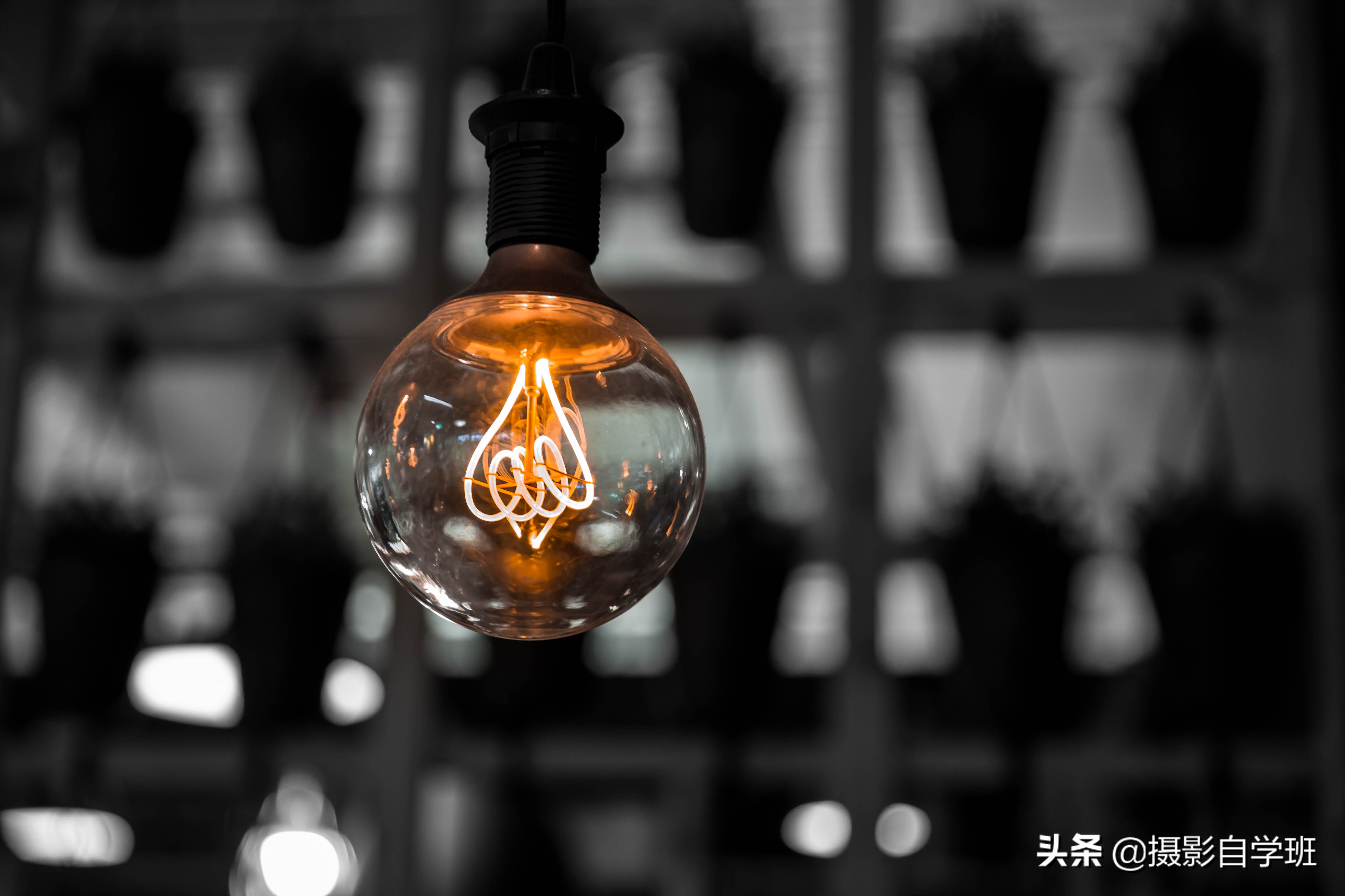 家里的灯可以变颜色,家里的灯还能这样拍