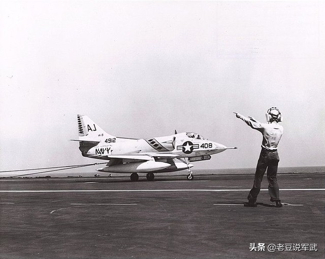 a-4天鹰舰载战斗攻击机,道格拉斯舰载机盘点