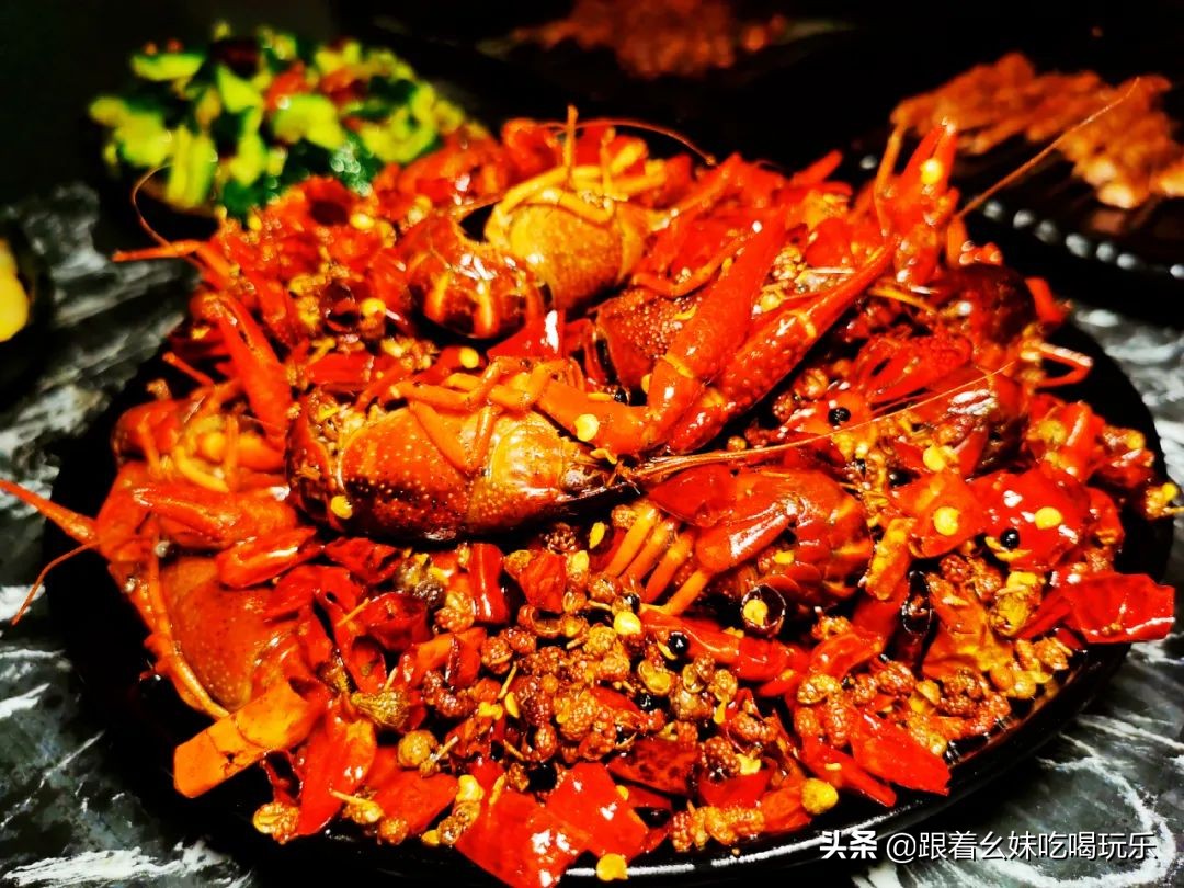 太燃了歌曲视频,西安音乐烧烤餐厅