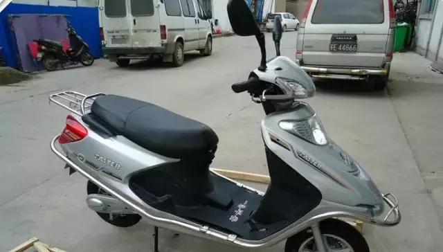 购买电动车要谨慎，教您怎样辨别假冒拼装翻新电动车