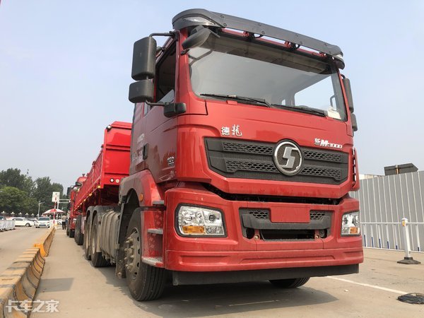 潍柴黄金动力链牵引车,砂石料专用牵引车