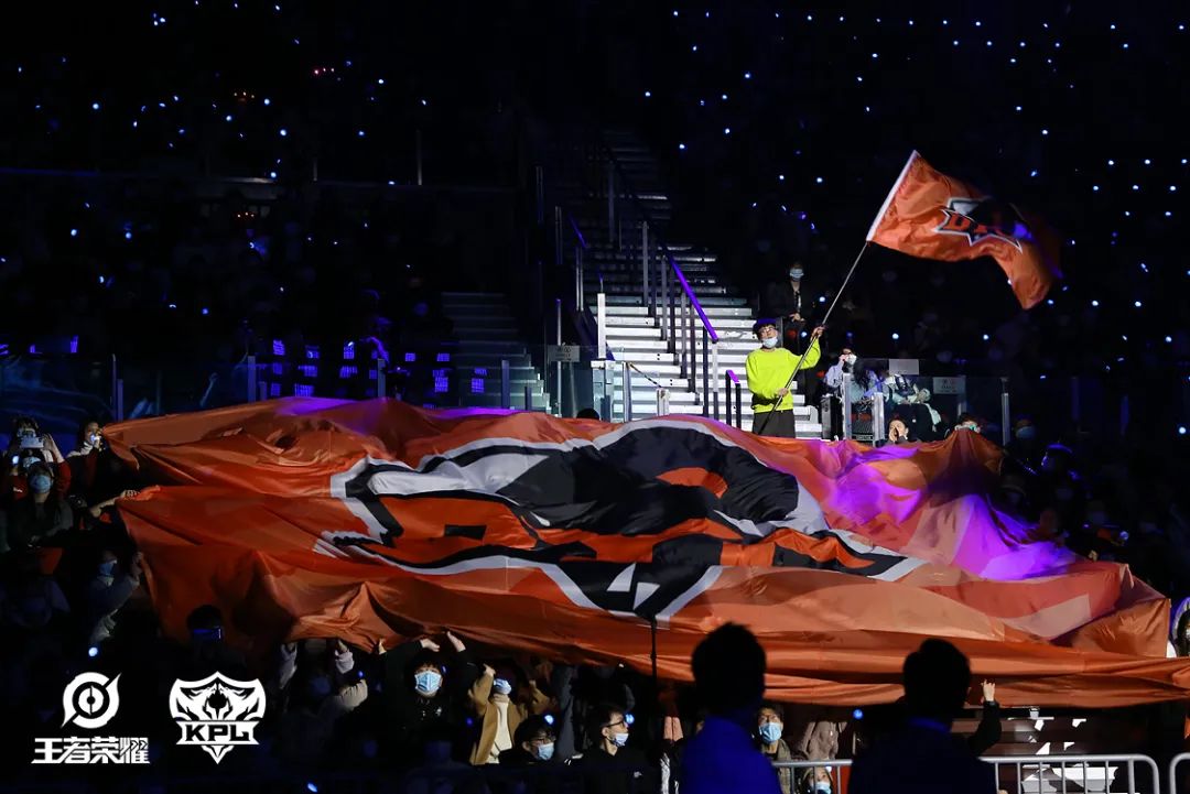 打造城市主场后又引入秋季决赛，KPL在重庆试水产业联动